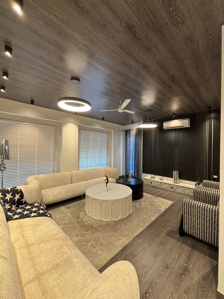 Living Room, malibu-shopping-arcade 4 Bedroom 435 Sq.Yd. Builder Floor In Sector 47 Gurgaon 8829222