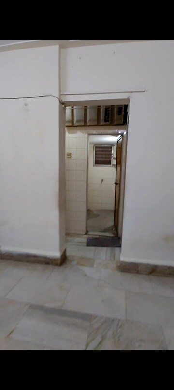 Room in 2 BHK Apartment at KCD Jogesh Eva, Jogeshwari East – for Rent