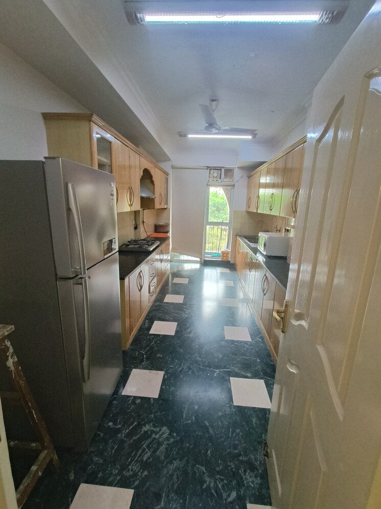 Living Room, dlf-westend-heights 4 Bedroom 2700 Sq.Ft. Apartment In Sector 53 Gurgaon 8829221