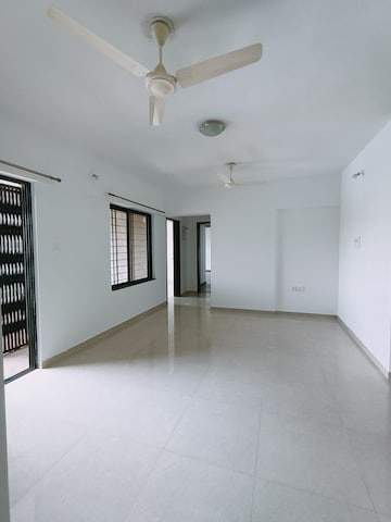 Room in 4 BHK Apartment at Parvati Gaon – for Sale
