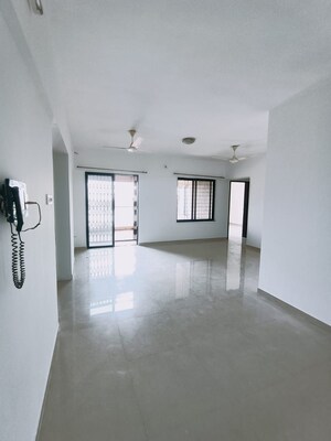Room in 4 BHK Apartment at Parvati Gaon – for Sale