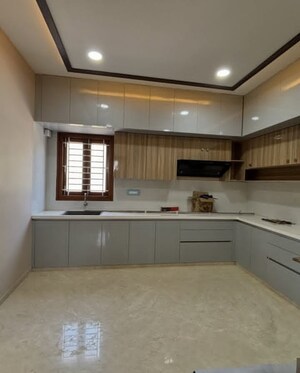 Kitchen in 2.5 BHK Builder Floor at Sector 35 – for Sale