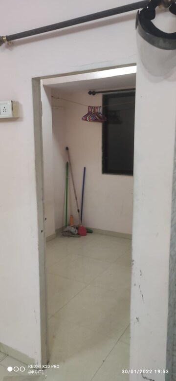 Room in 1 BHK Apartment at Shree Satguru Garden, Chakala – for Rent