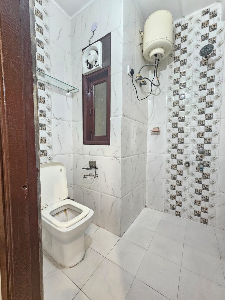 Bathroom, palm-residency-chhatarpur 1 Bedroom 550 Sq.Ft. Apartment In Chattarpur Delhi 8829366