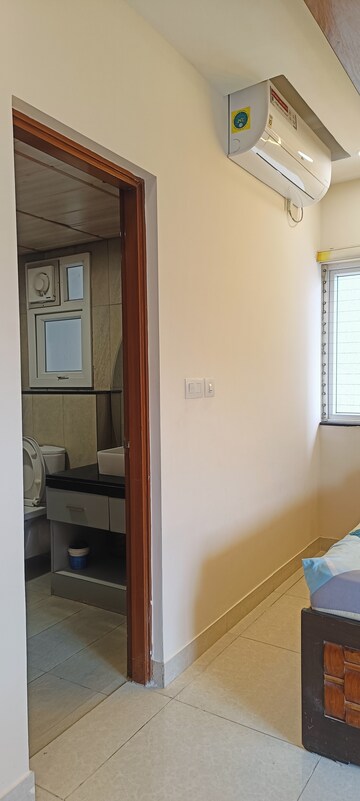 Room in 2 BHK Apartment at Prestige High Fields Gachibowli, Gachibowli – for Rent
