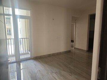 Room in 2 BHK Apartment at Wave Executive Floors, Wave City – for Sale