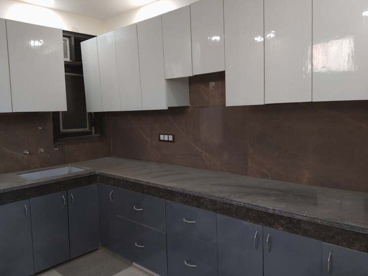 Kitchen, govindpuri 3 Bedroom 901 Sq.Ft. Builder Floor In Govindpuri Delhi 8829407