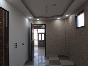 Building Lobby in 3 BHK Builder Floor at Govindpuri – for Rent