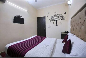 Bedroom in  Pg at Sector 62 – for Rent