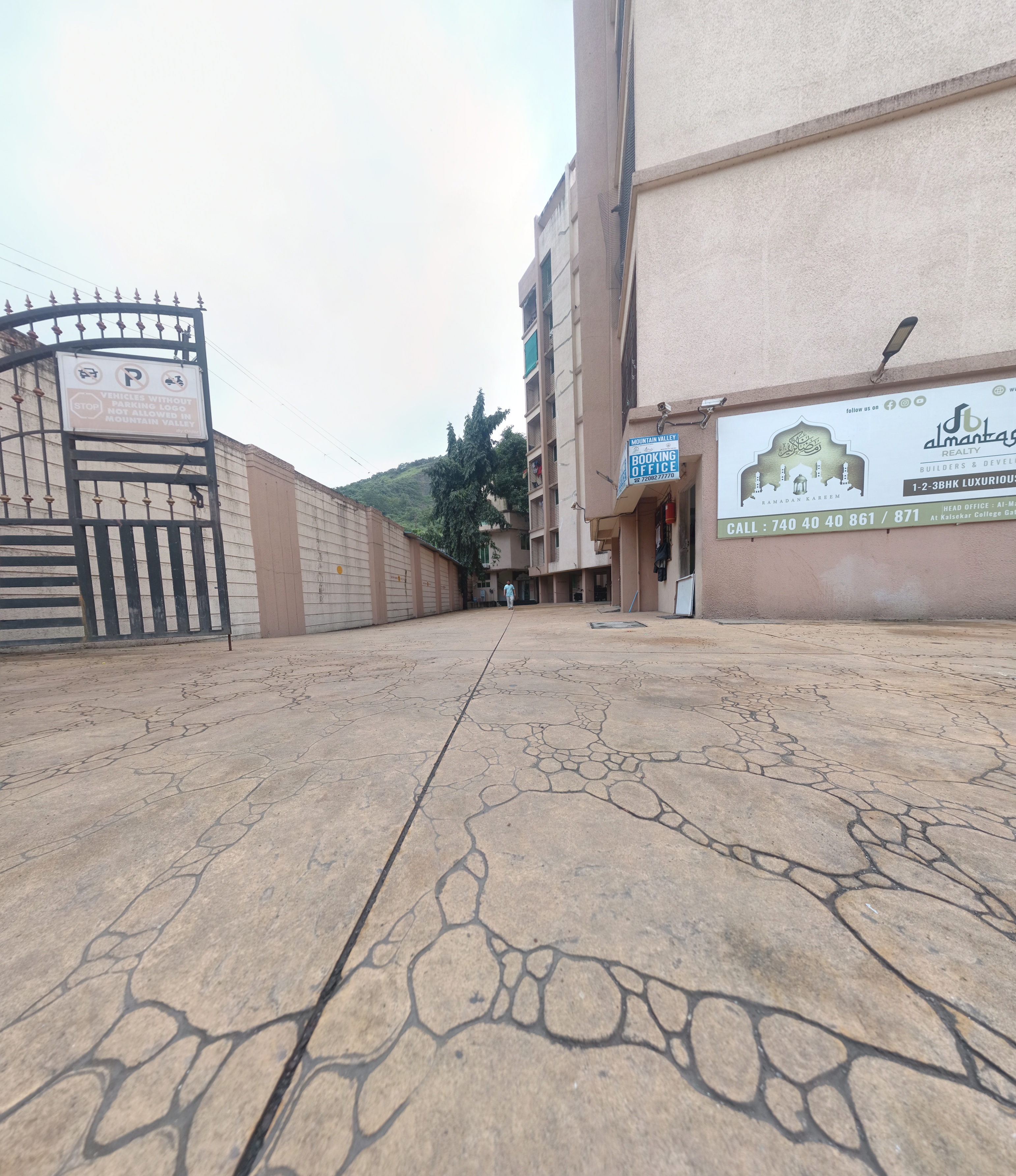 2 BHK Apartment For Sale in Al Mantasha Mountain Valley