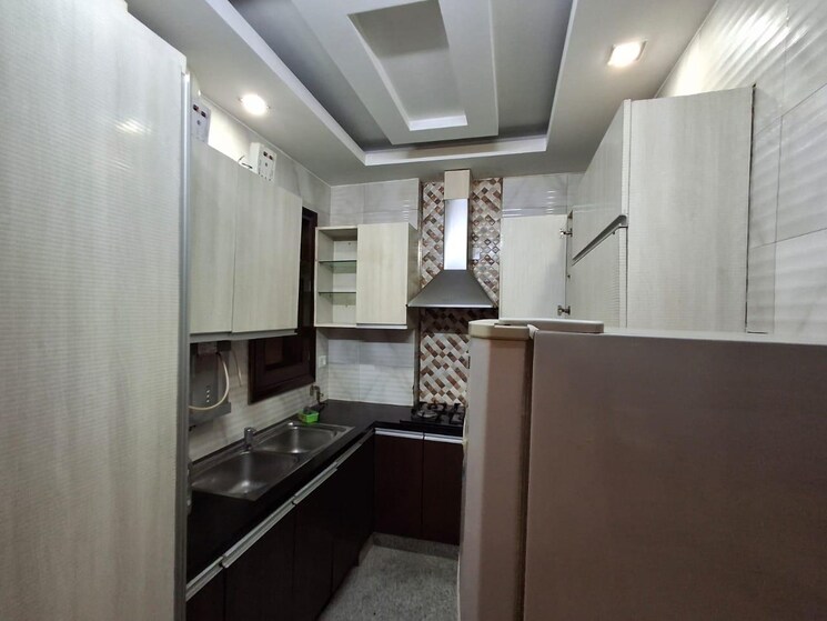 Kitchen, chittaranjan park 3 Bedroom 1400 Sq.Ft. Builder Floor In Chittaranjan Park Delhi 8829498