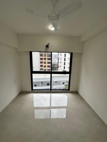 Room in 2 BHK Apartment at Platinum 53 West, Andheri West – for Rent