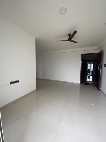 Room in 2 BHK Apartment at Pharande Puneville, Tathawade – for Rent
