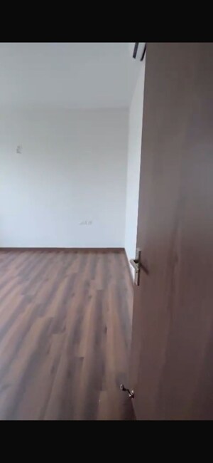 Room in 2 BHK Apartment at Hero Homes Gurgaon, Sector 104 – for Sale