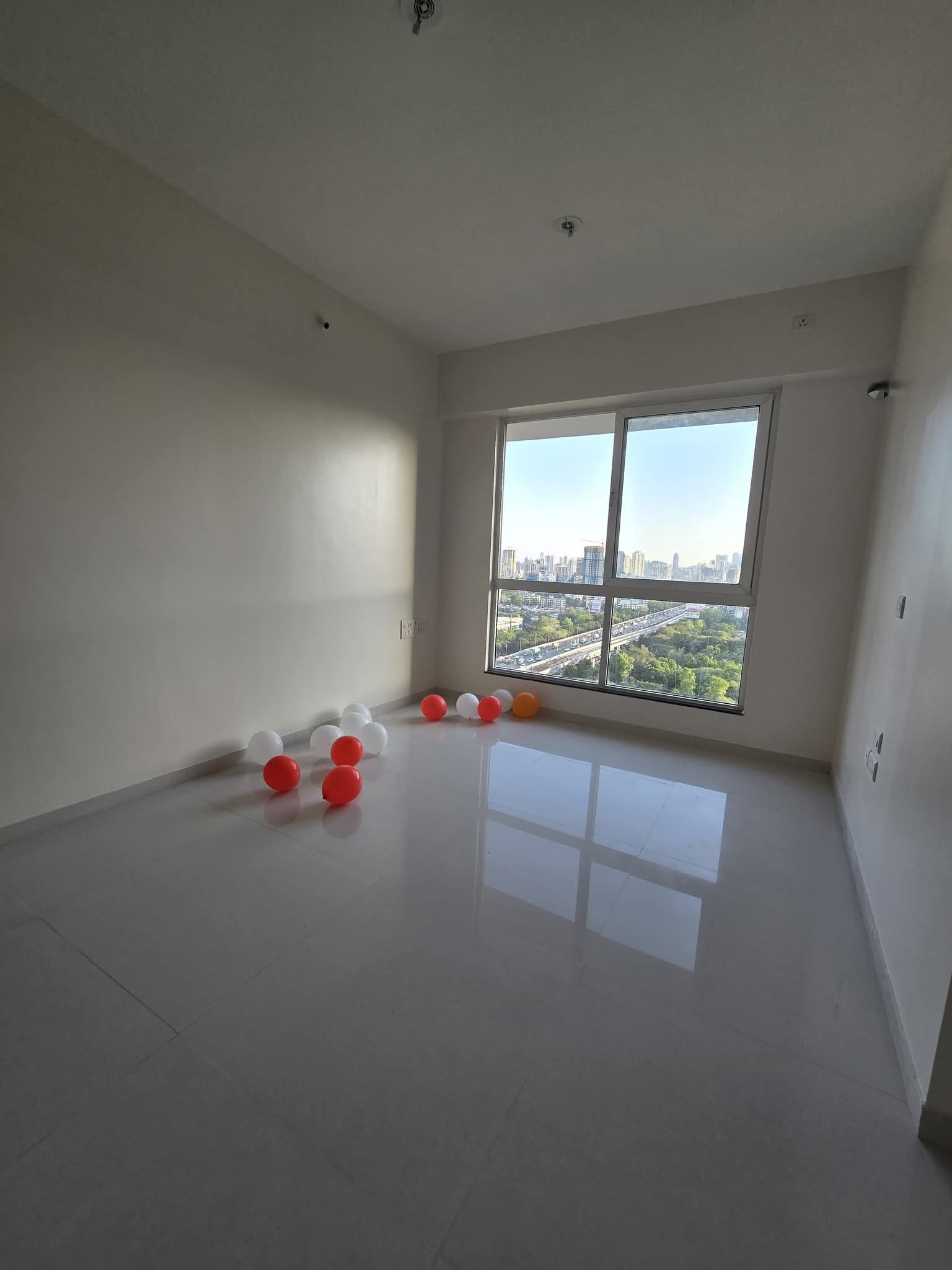 2 BHK Apartment For Rent in Sheth Zuri