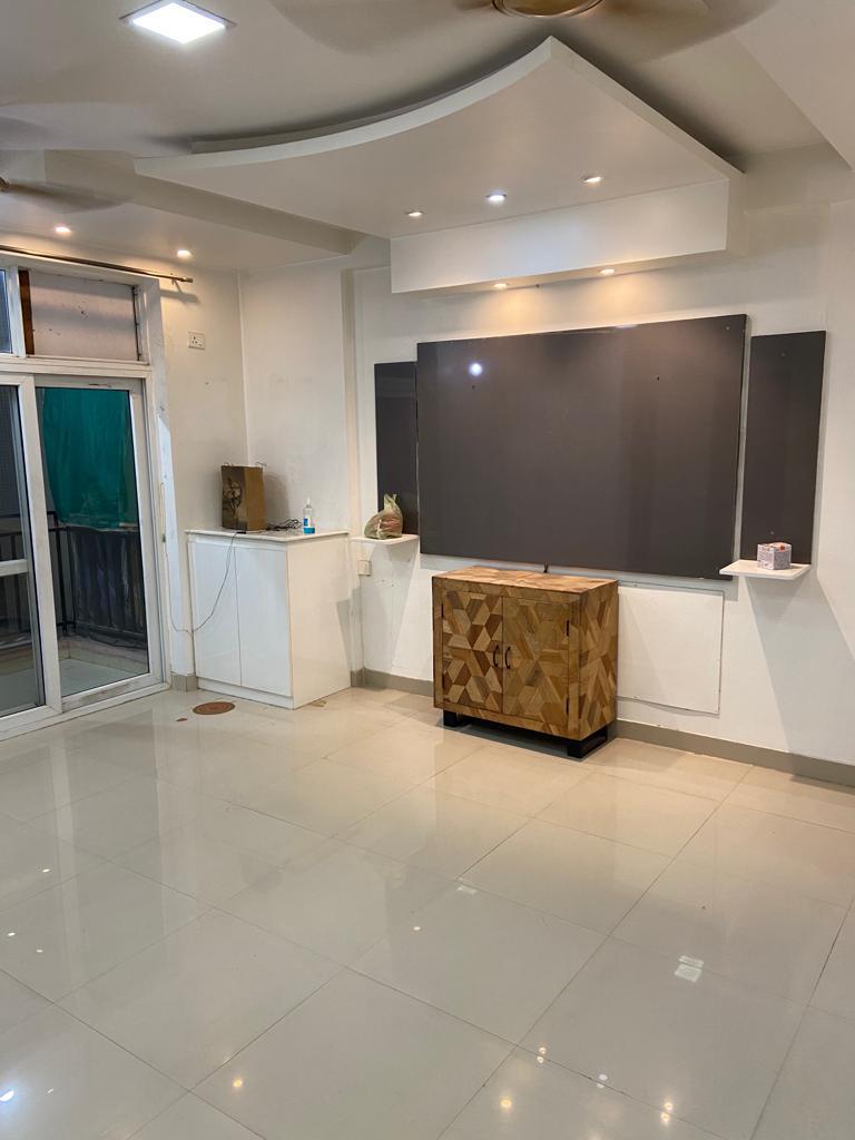 3.5 BHK + Study Room Builder Floor For Rent in Smart World Gems