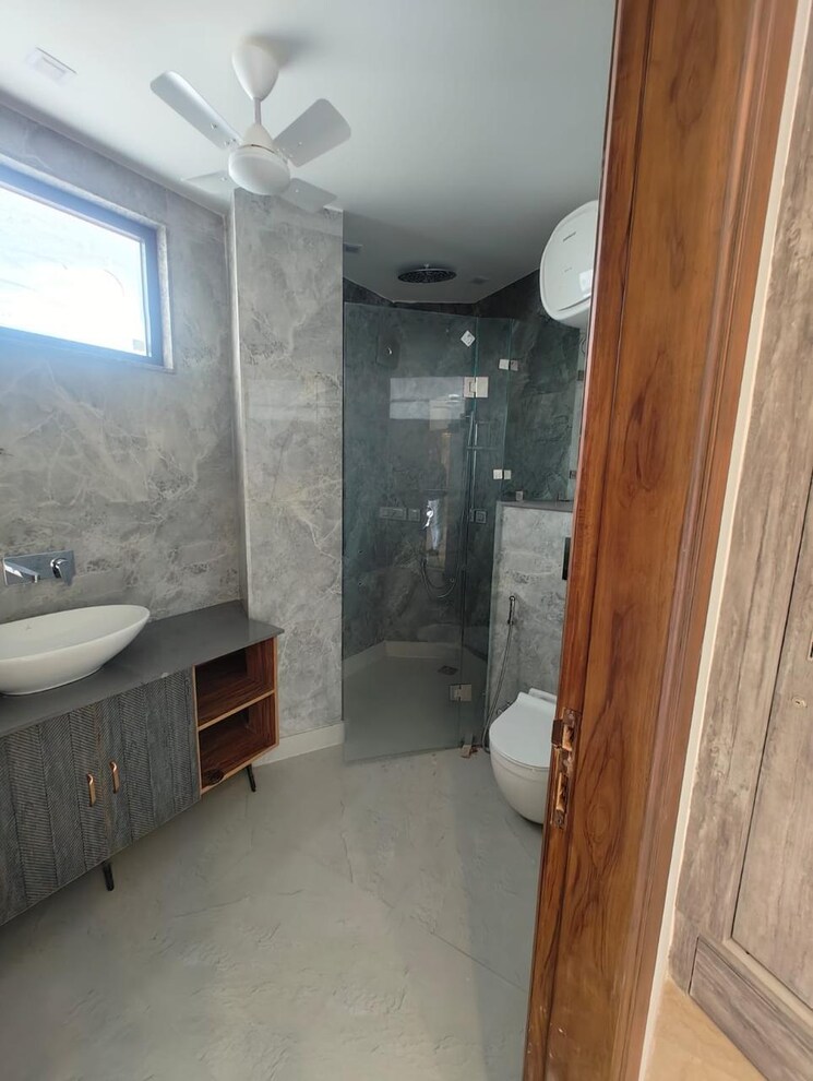 Bathroom, malibu-shopping-arcade 4 Bedroom 535 Sq.Yd. Builder Floor In Sector 47 Gurgaon 8829686