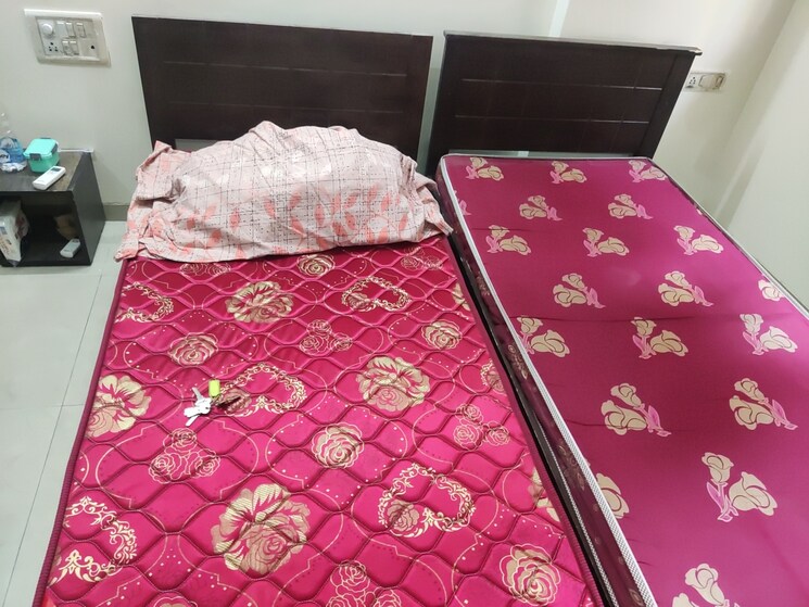 Room, kopar khairane Pg For Girls In Kopar Khairane 8829687
