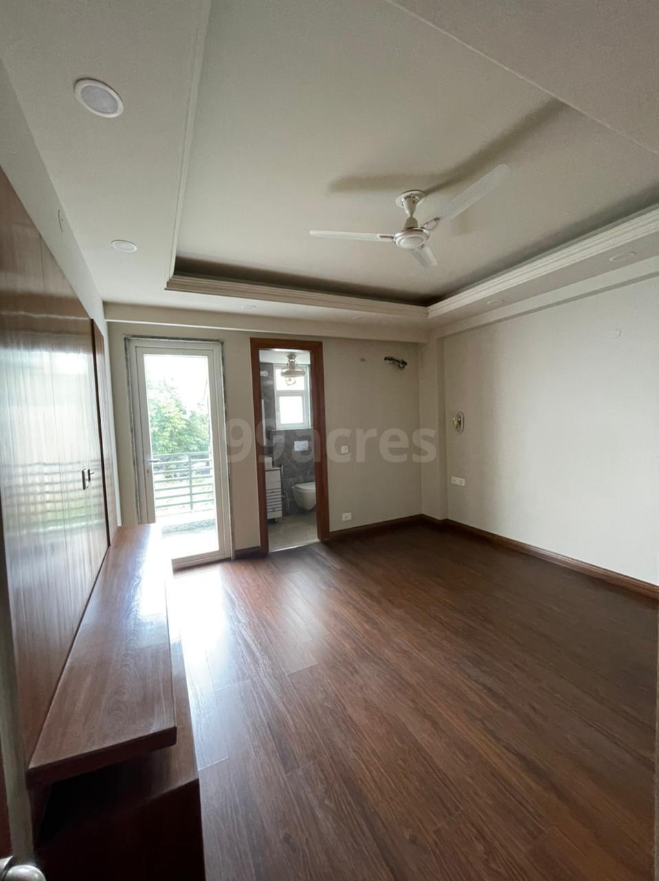 Room, sector 26a 3 Bedroom 200 Sq.Ft. Builder Floor In Sector 26a Gurgaon 8829693