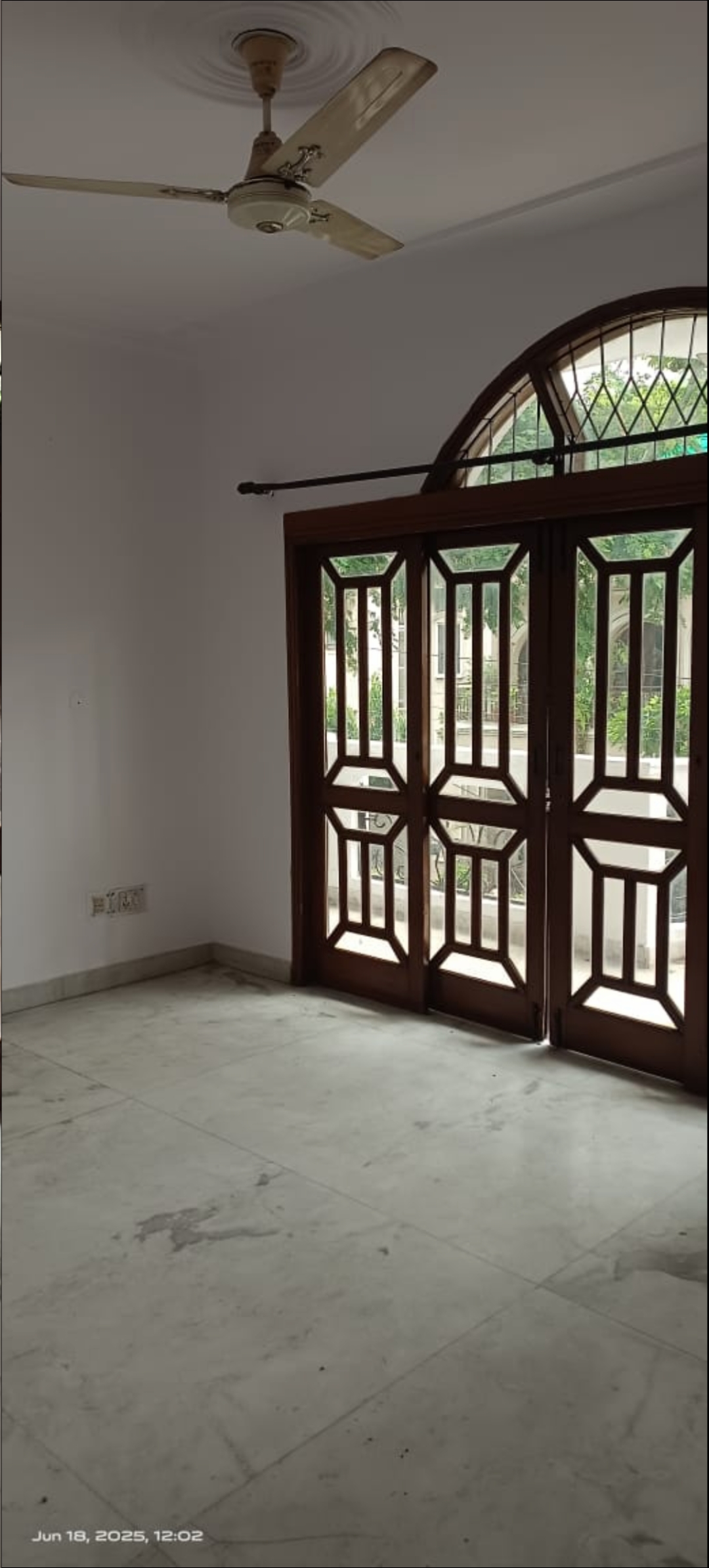 2 BHK + Servant Room,Extra Room Builder Floor For Rent in Builder Floor 