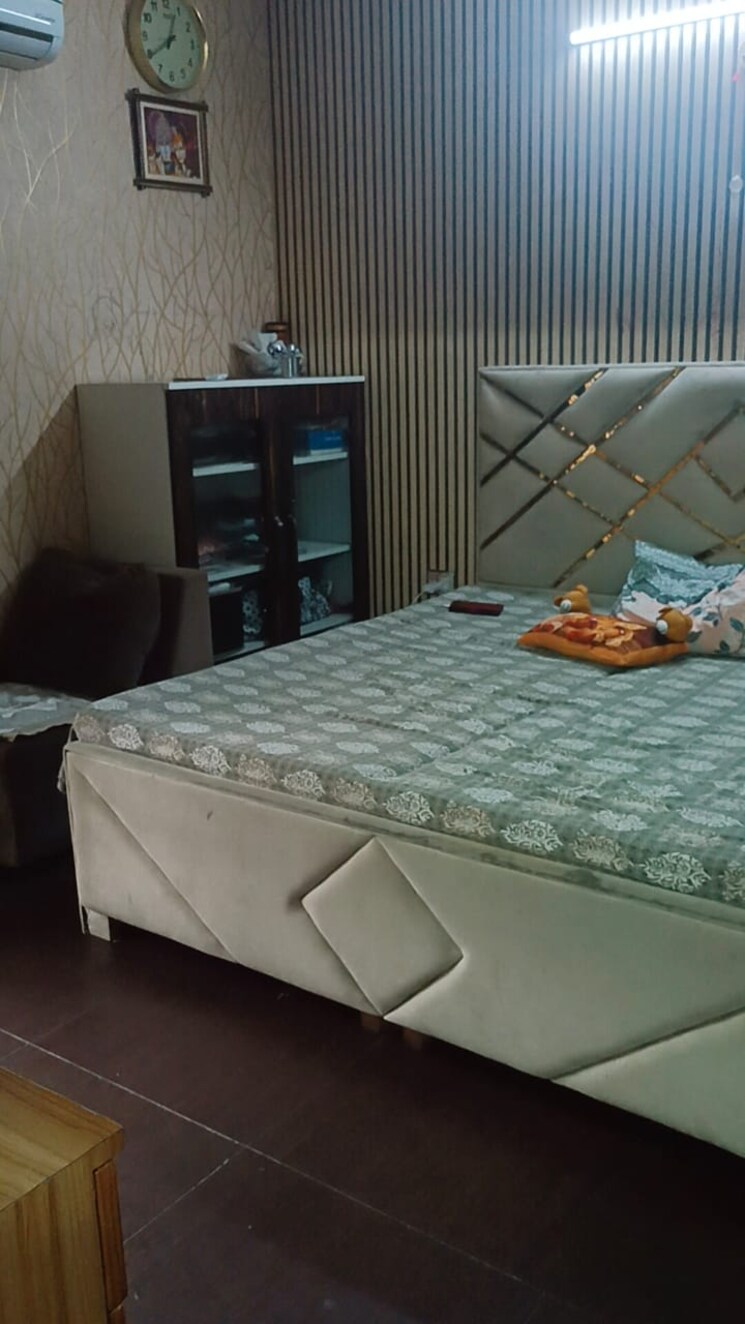 Bedroom, wave-prime-floors 2.5 Bedroom 194 Sq.Yd. Builder Floor In Wave City Ghaziabad 8829843