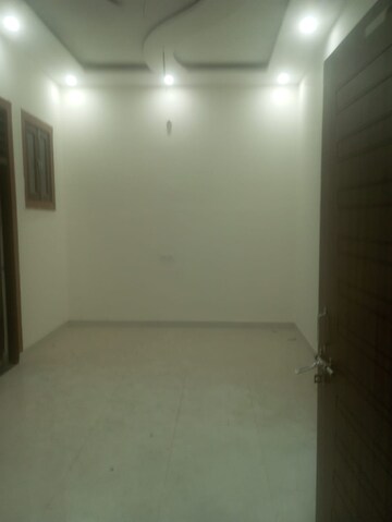 Room in 2 BHK Builder Floor at Govindpuram – for Sale