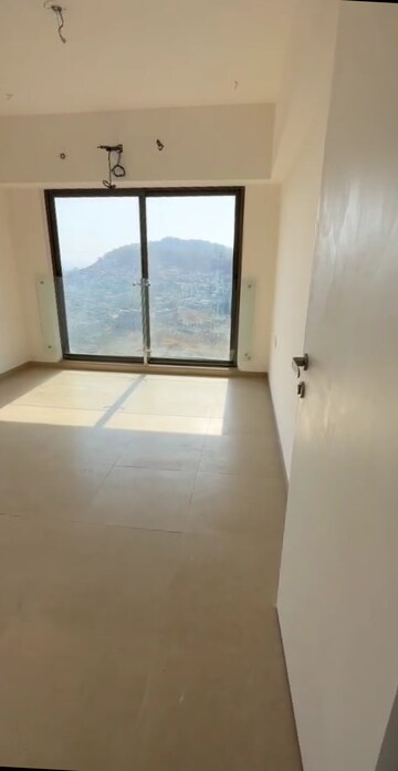 Room in 3 BHK Apartment at Kanakia Silicon Valley, Powai – for Sale