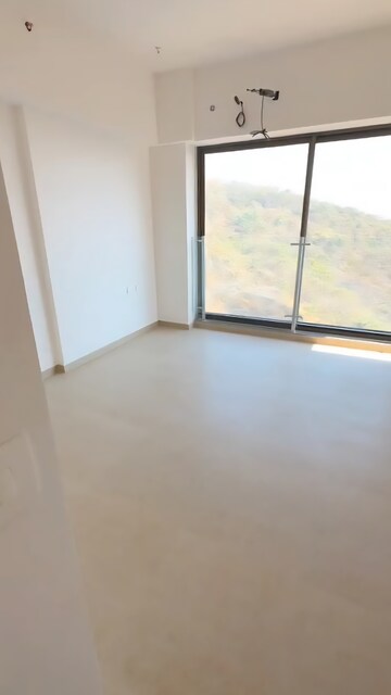 Room in 3 BHK Apartment at Kanakia Silicon Valley, Powai – for Sale