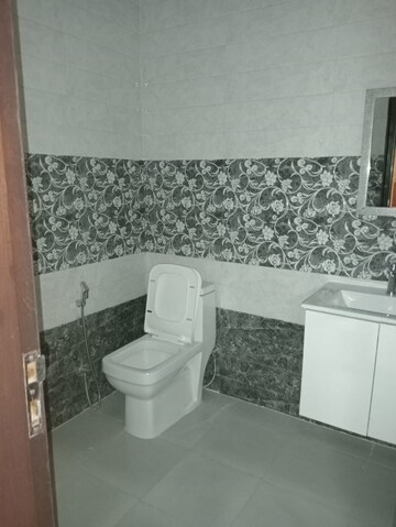 Bathroom in 1 BHK Builder Floor at Sector 26a – for Rent