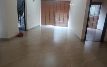 1.5 BHK Builder Floor For Rent in Sion