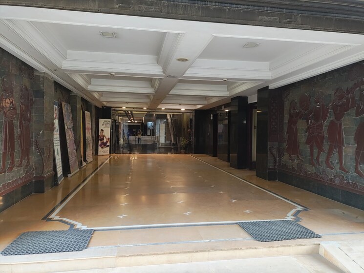  Parking, new alipore Commercial Office Space 2300 Sq.Ft. In New Alipore Kolkata 8829794