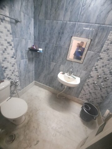 Bathroom in 1 BHK Builder Floor at Malviya Nagar – for Rent