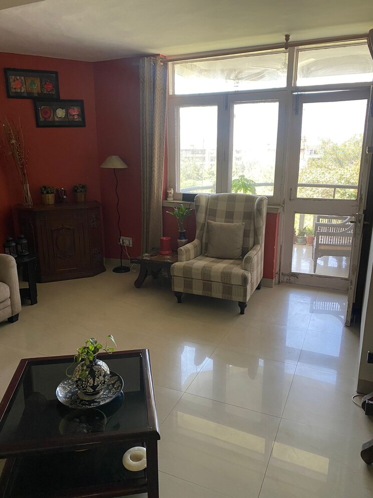 Living Room, dlf-silver-oaks 2 Bedroom 1150 Sq.Ft. Apartment In Sector 26 Gurgaon 8829870