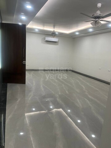 Room in 2 BHK Builder Floor at Thakurpukur – for Sale