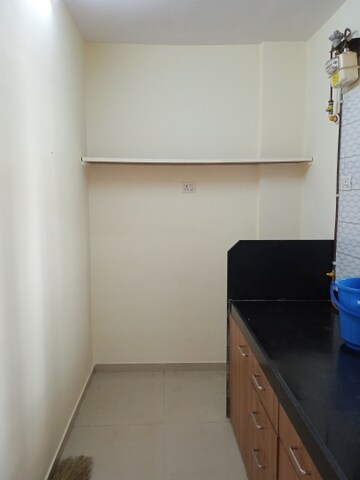Furnished Amenities in 2 BHK Apartment at Andheri West – for Rent