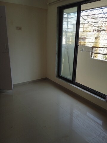 Bedroom in 2 BHK Apartment at Andheri West – for Rent