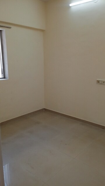 Bedroom in 2 BHK Apartment at Andheri West – for Rent