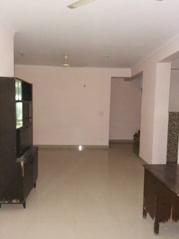 Room in 2 BHK Apartment at Ansal API Celebrity Garden Block J, Sushant Golf City – for Rent