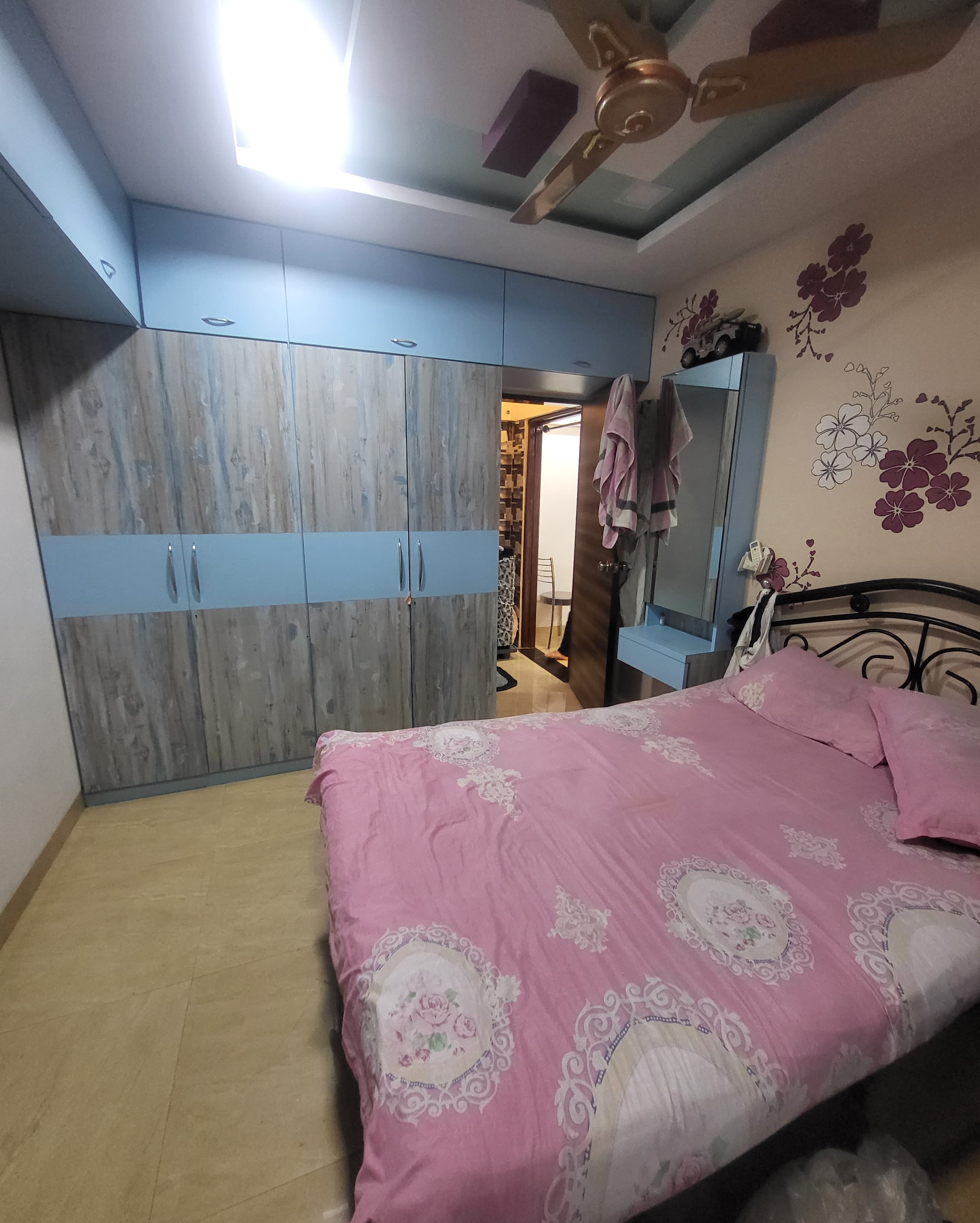1.5 BHK Apartment For Rent in Dosti Avenue