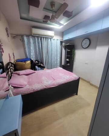Bedroom in 1.5 BHK Apartment at Dosti Avenue, Sakinaka – for Rent
