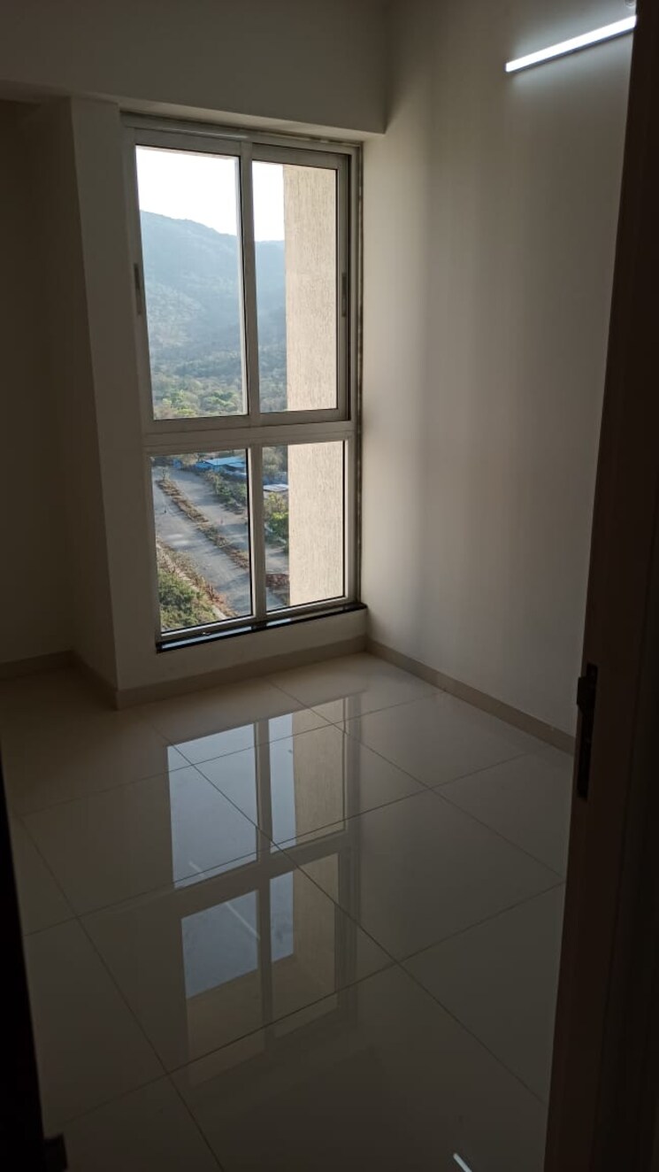 Room, bhayandarpada 1.5 Bedroom 525 Sq.Ft. Apartment In Bhayandarpada Thane 8829974