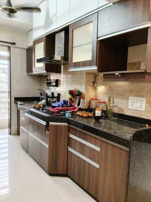 Kitchen in 3 BHK Apartment at Vaibhav Paradise, Santacruz East – for Sale