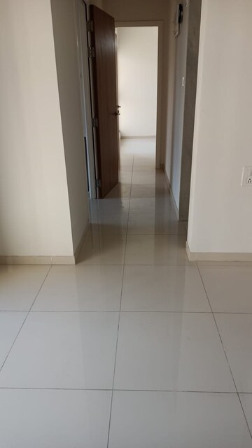 Building Lobby in 1.5 BHK Apartment at Bhayandarpada – for Rent