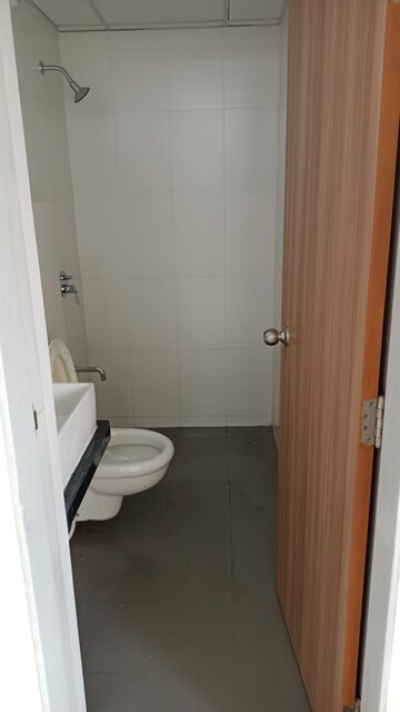 Bathroom in 1.5 BHK Apartment at Bhayandarpada – for Rent