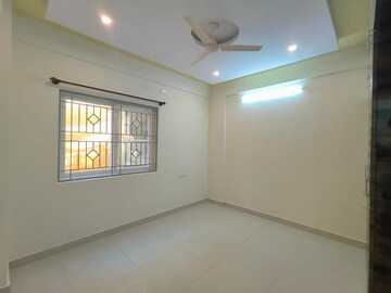 Room in 2 BHK Builder Floor at Hsr Layout – for Rent