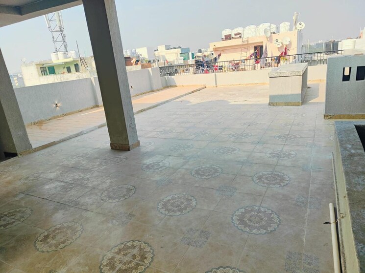  Parking, sector 23 dwarka 3 Bedroom 110 Sq.Yd. Apartment In Sector 23 Dwarka Delhi 8830011