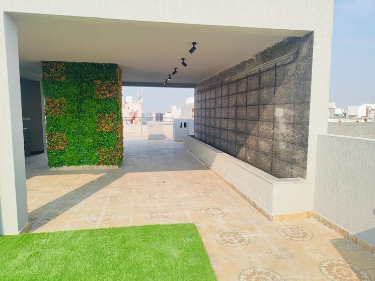 Room, sector 23 dwarka 3 Bedroom 110 Sq.Yd. Apartment In Sector 23 Dwarka Delhi 8830011