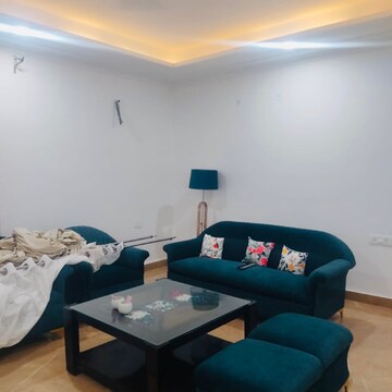 Team Area in 4 BHK Builder Floor at Srishti Greenfield Homes, Sector 42 – for Rent