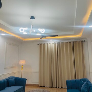 Bedroom in 4 BHK Builder Floor at Srishti Greenfield Homes, Sector 42 – for Rent