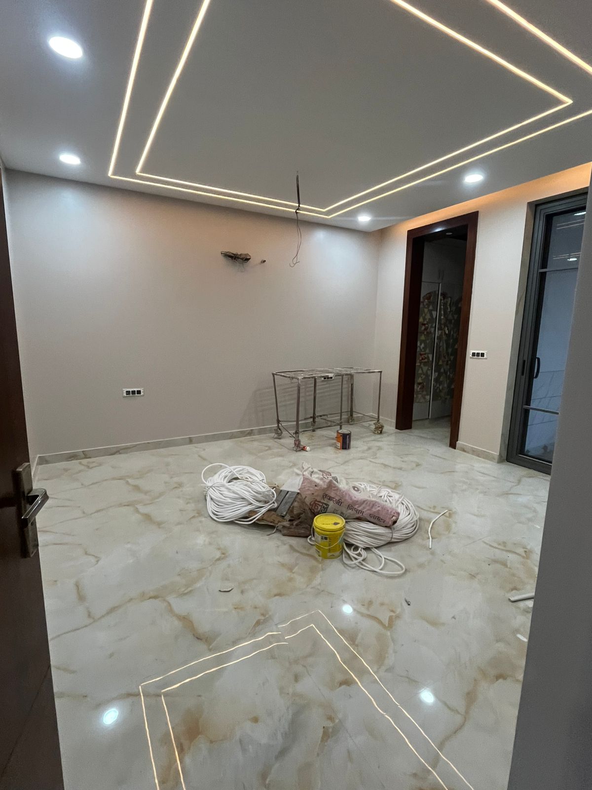 4 BHK + Pooja Room 300 Sq.Yd. Builder Floor in TDI The Retreat